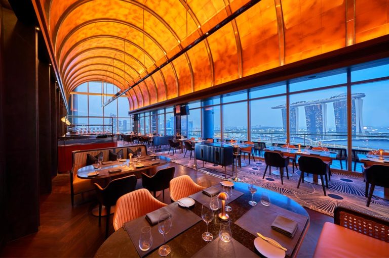 18 Romantic Rooftop Bars In Singapore For Date Night