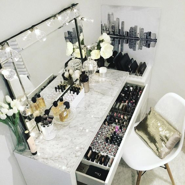 10 Gorgeous Makeup Dressing Table Ideas