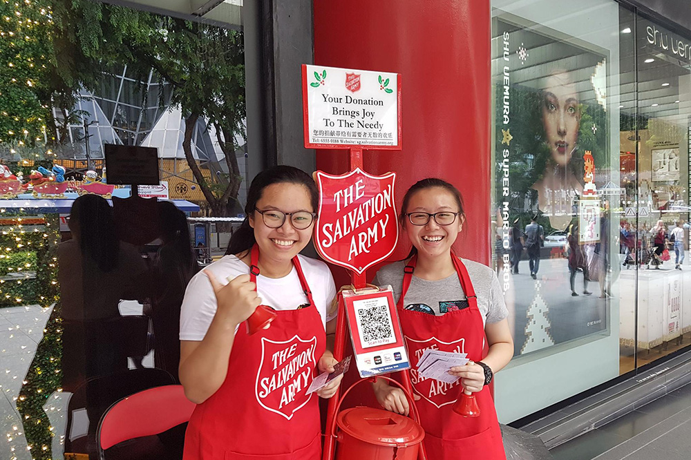 10 Places To Donate Clothes In SG To & Teenage Mums