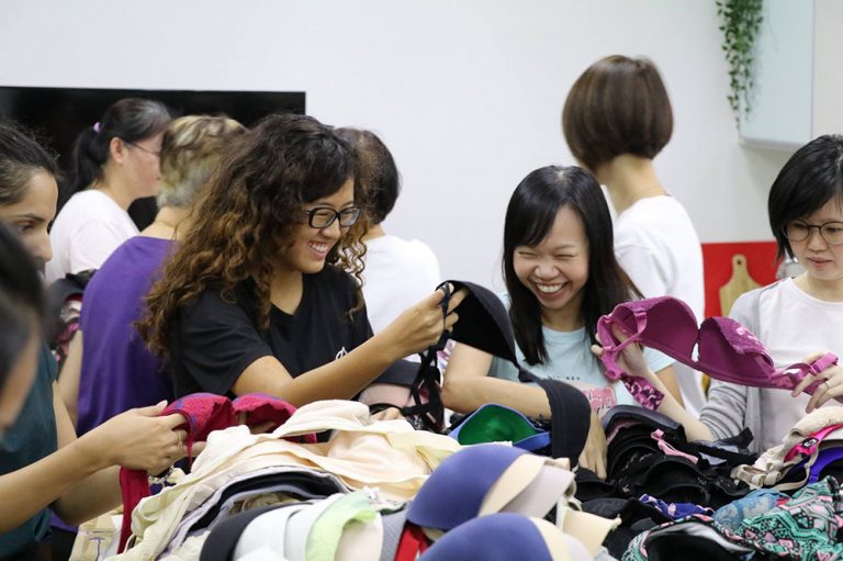 10 Places To Donate Clothes In SG To & Teenage Mums