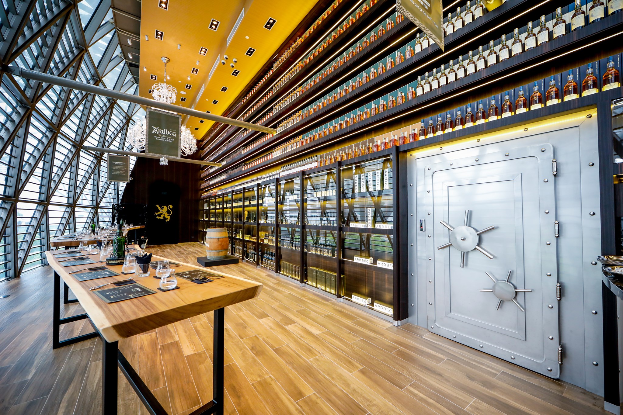 grande whisky collection vault