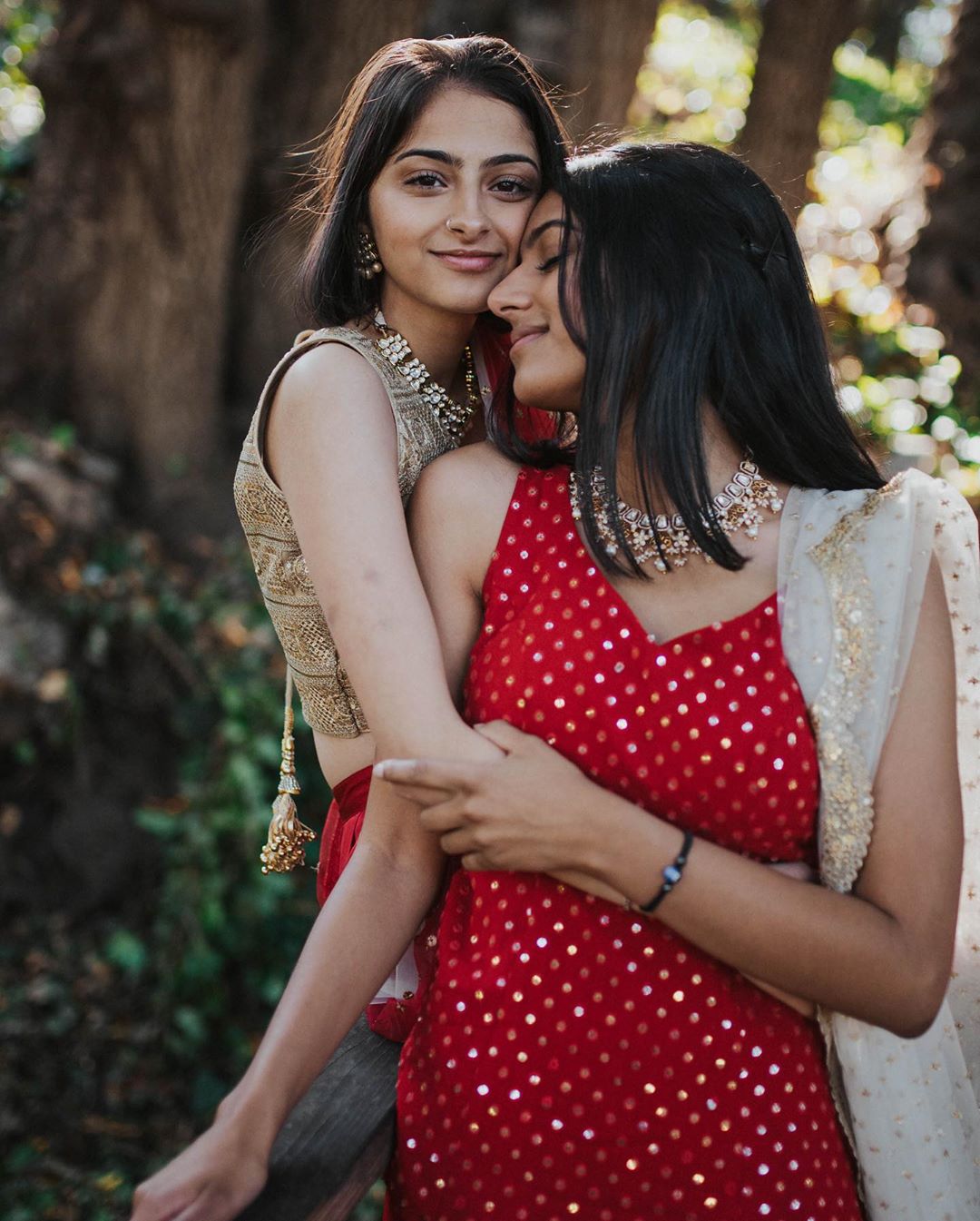 This Hindu Muslim Lesbian Couples Anniversary Photoshoot Proves Love Transcends All Zulasg