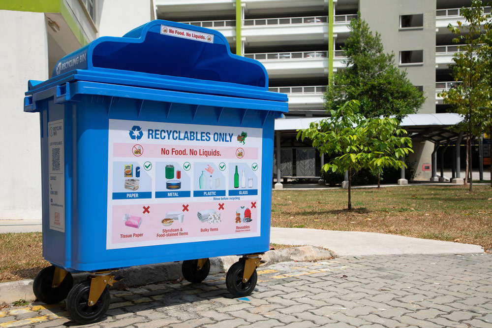 blue recycling bin