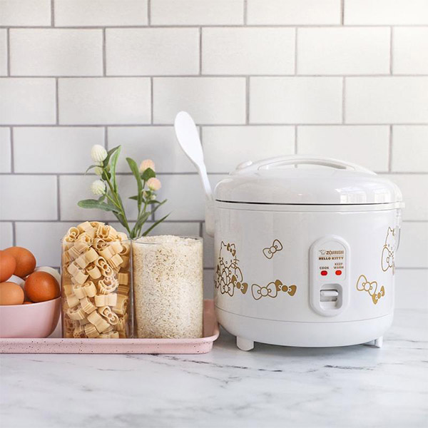 https://zula.sg/wp-content/uploads/2020/04/hello-kitty-rice-cooker-lifestyle.jpg