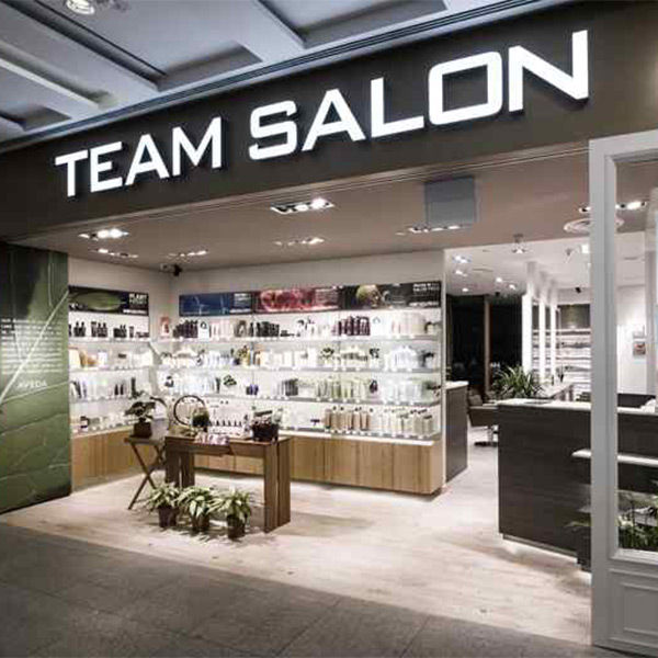 hair-salons-singapore-team-interior