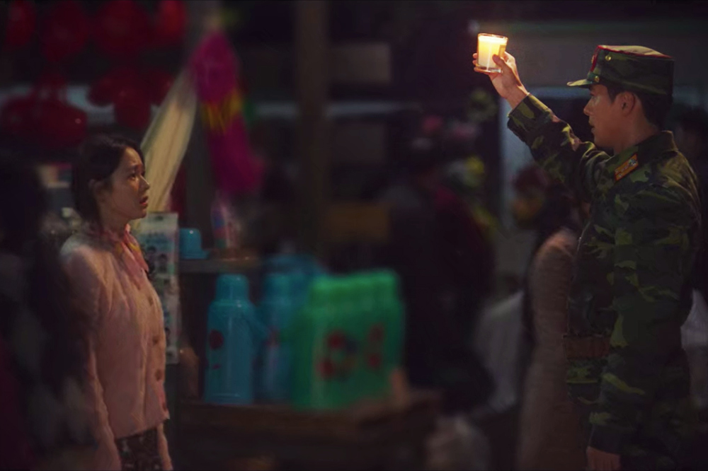 Crash Landing On You Scented Candles Let You Recreate The Heart