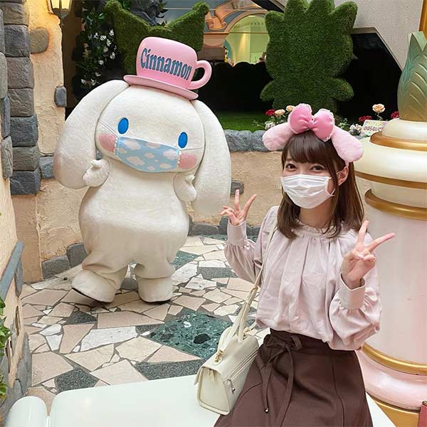 hello kitty theme parks cafes puroland-cinnamoroll