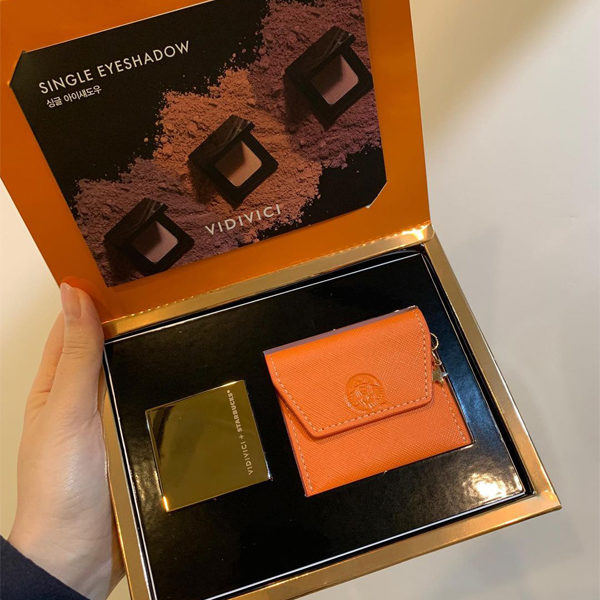 starbucks korea halloween makeup eyeshadow box inside