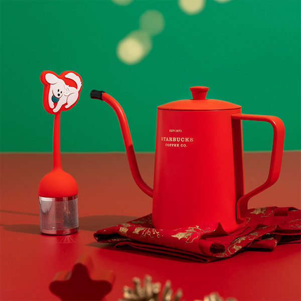 The Starbucks Christmas 2020 Collection Is Made For Cosy Nights In