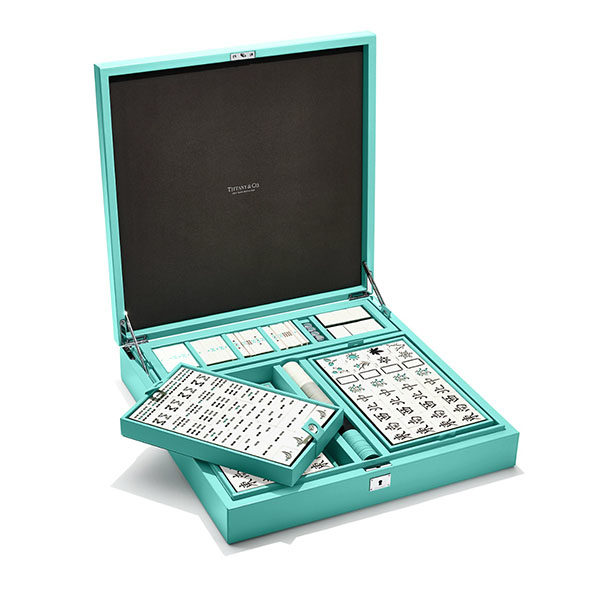 Tiffany & Co.'s Mahjong Set Comes In A Leather Box With Walnut Wood Tiles &  Silver Dice For Atas Mahjong Lovers 