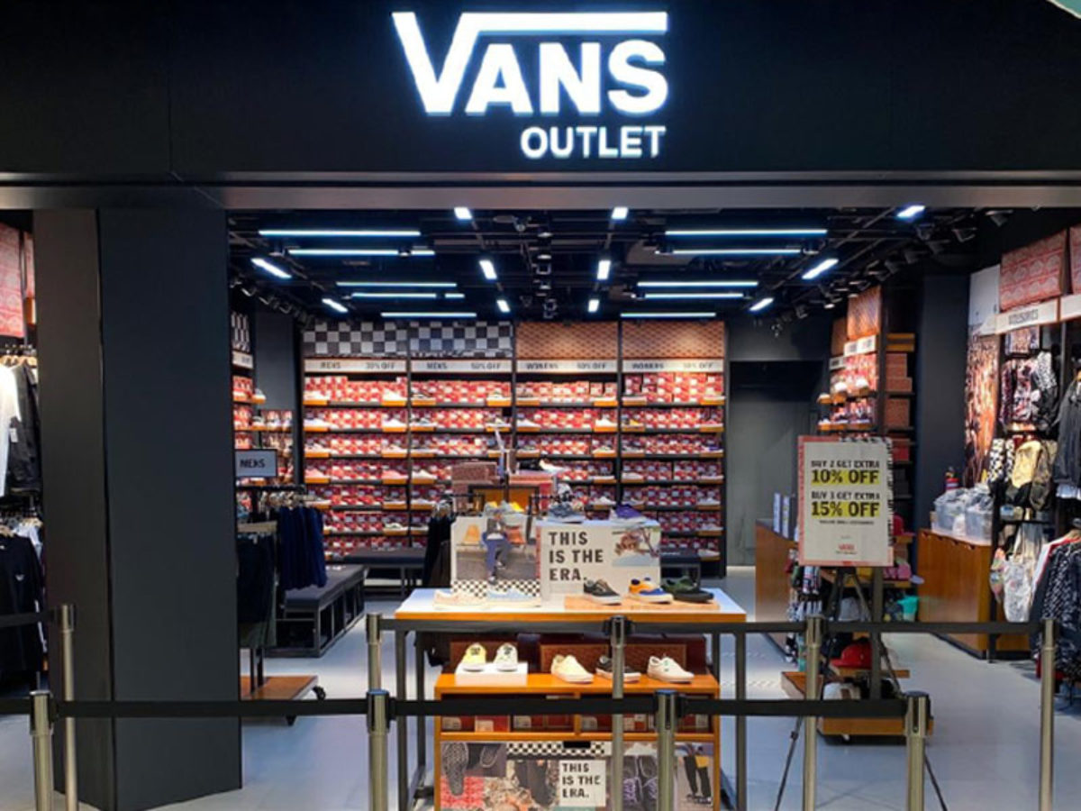 Vans' New Outlet Store At IMM Has Up To 