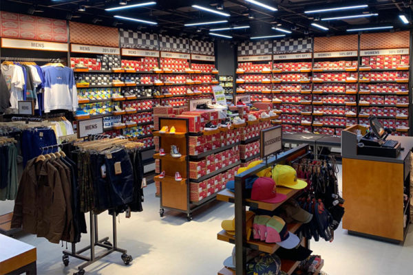 vans outlet application