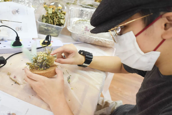 v day activities flower dome workshop klook