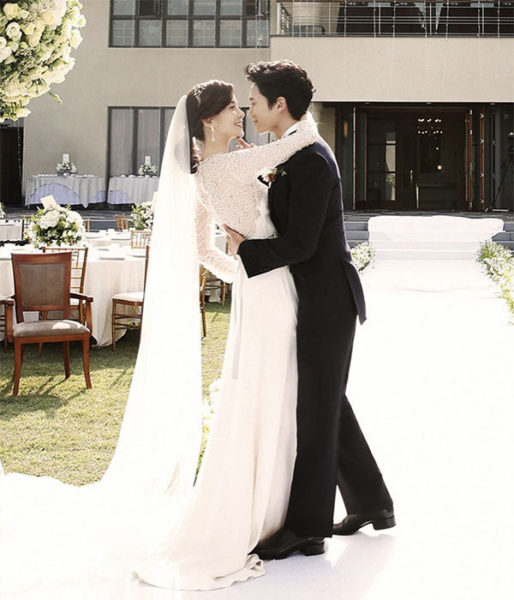 jisung and lee bo young wedding photo korean celeb couples