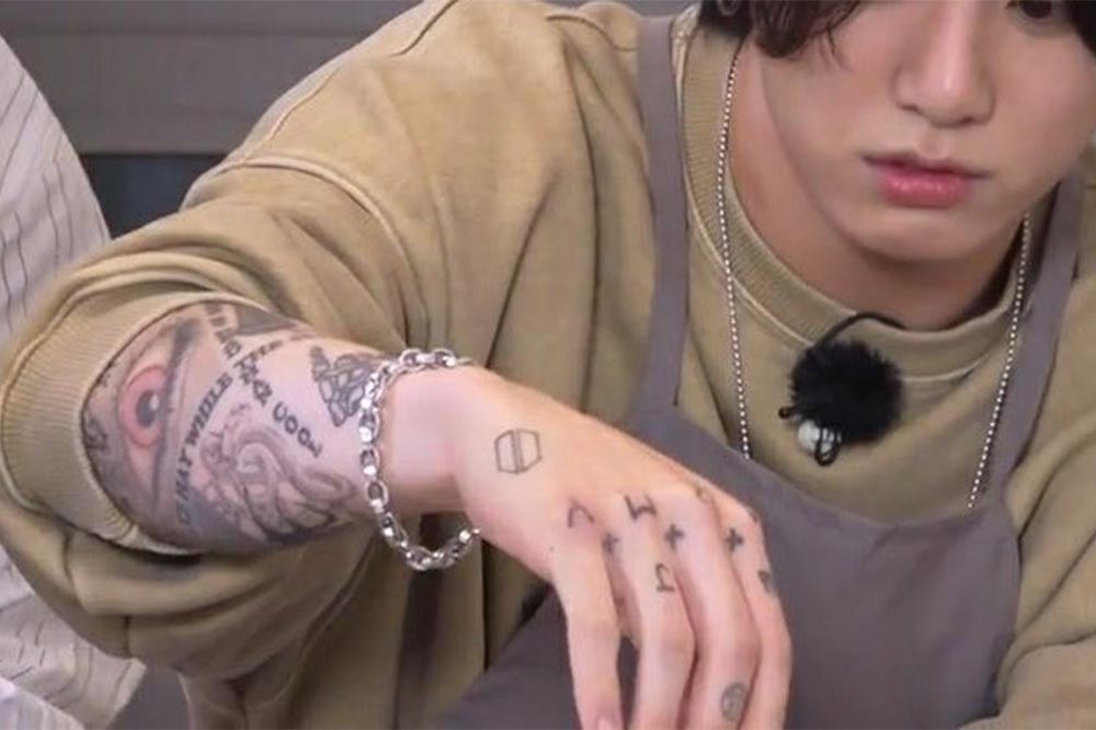 Jungkook´s Tattoos And All Of Their Meanings - YouTube