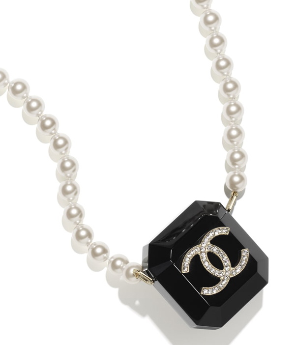 CHANEL 21B Pearl Heart Crystal CC Logo Necklace  Dearluxe