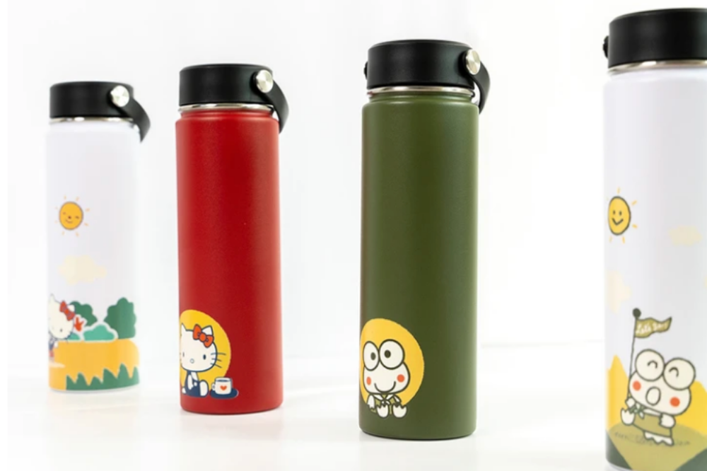 sanrio water bottles