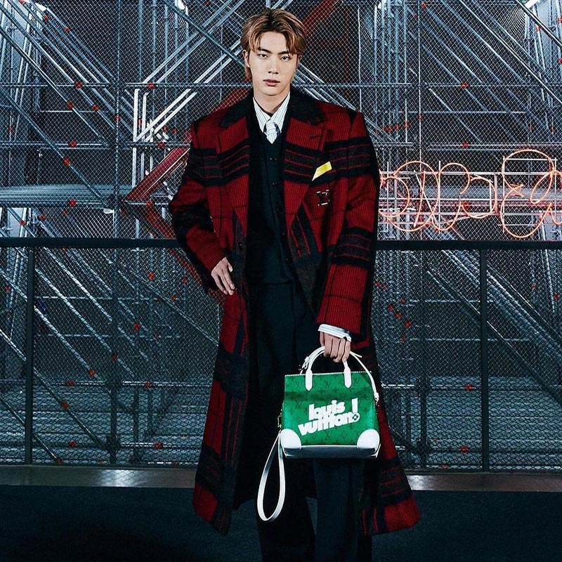 BTS's Jin Wore An Unusual Louis Vuitton Look Better Than Models Ever Could  - KpopHit - KPOP HIT