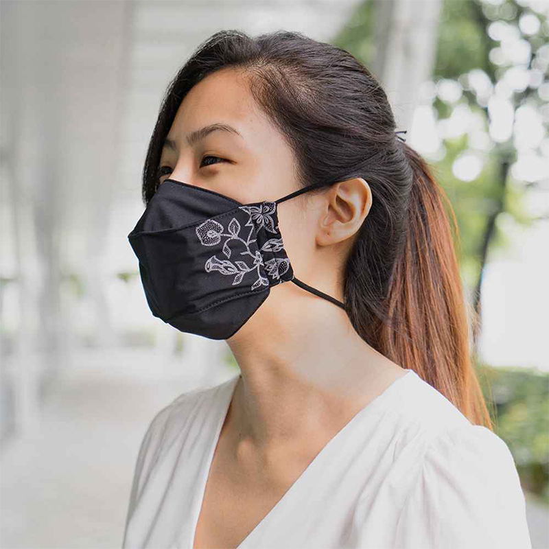 Singapore Airlines face mask
