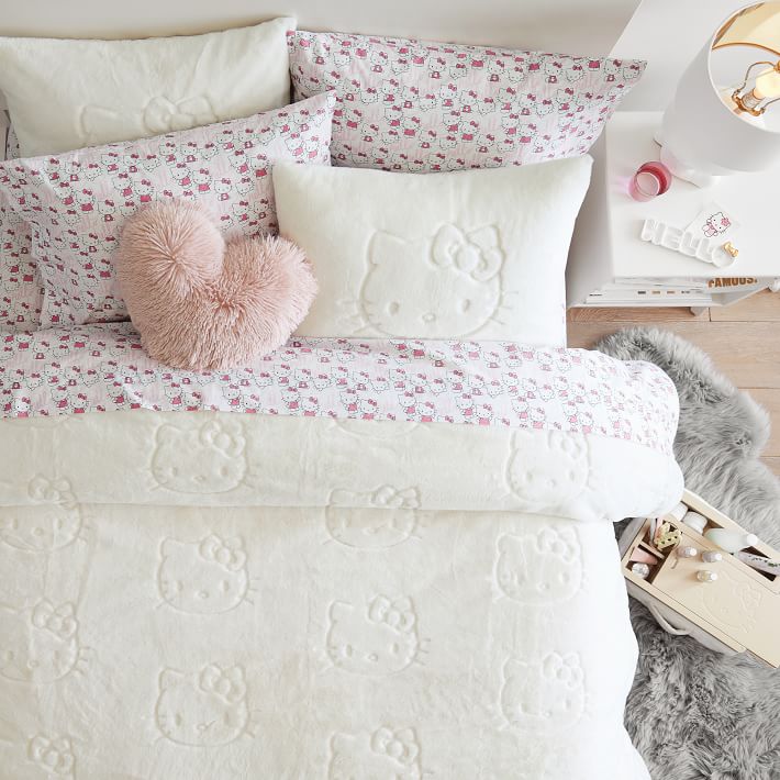 Hello Kitty Holiday Homeware Collection