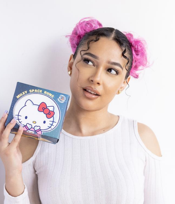 hello kitty space buns