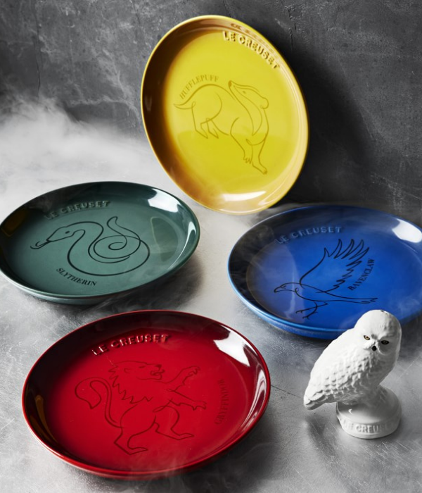 https://zula.sg/wp-content/uploads/2021/11/le-creuset-harry-potter3.png