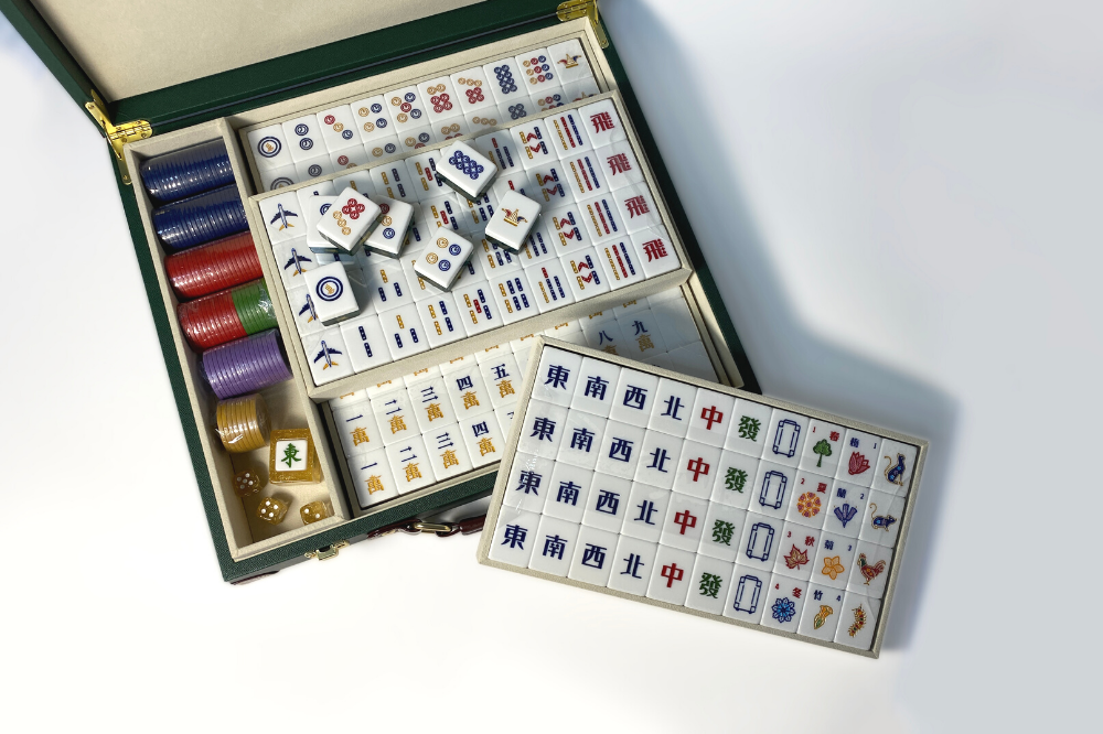 WSA Luxurious Singapore Mahjong Set (Metallic Gold) – When Stars Align  Studio