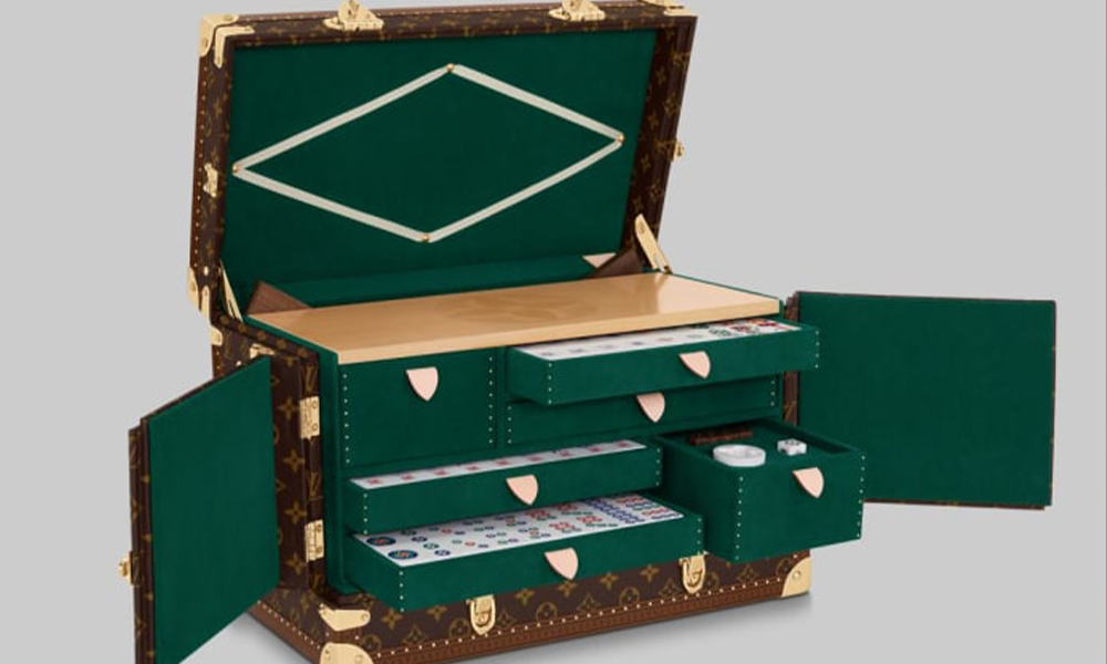 Louis Vuitton €39k 'Treasure Trunk' NFT Collection - NFT Plazas