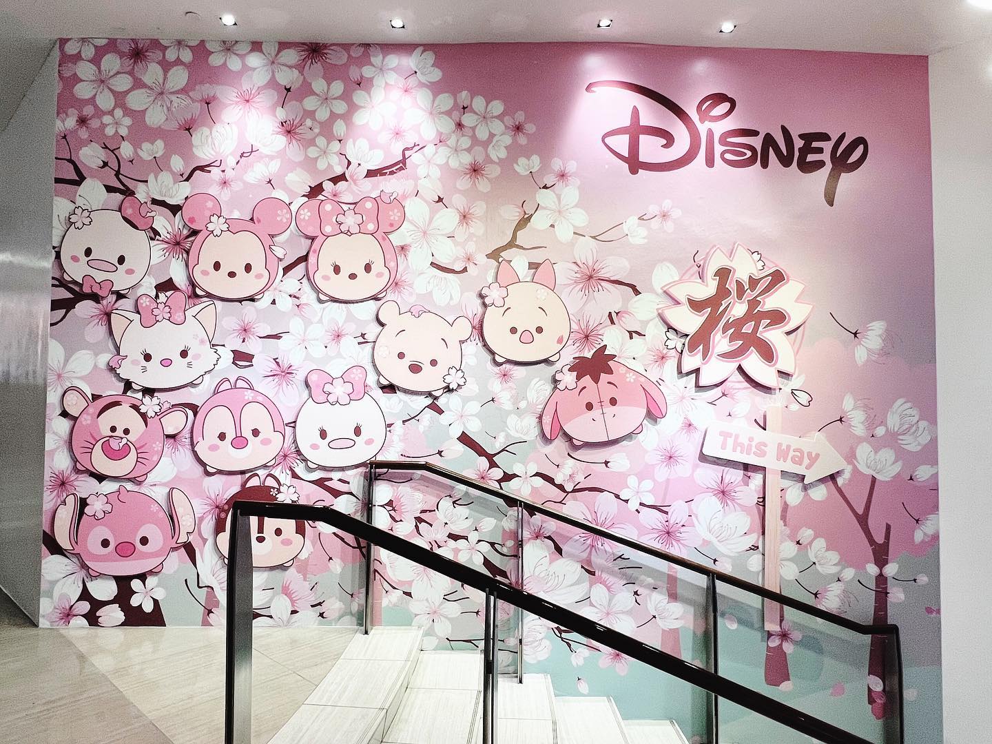 Sakura-Themed Disney Pop-Up