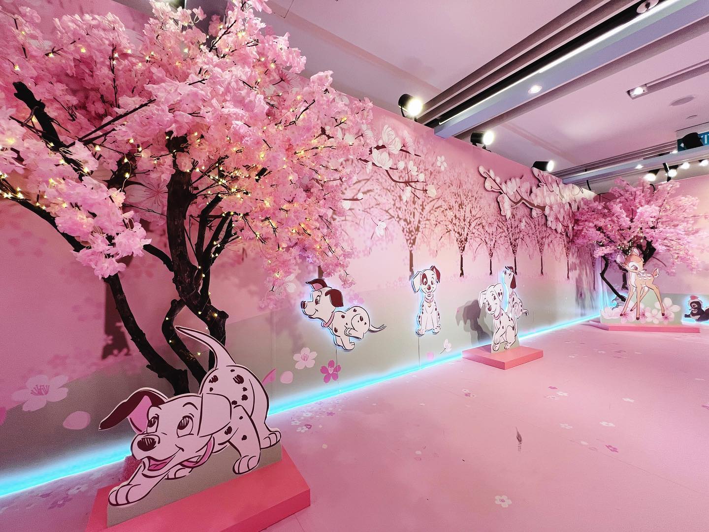 Sakura-Themed Disney Pop-Up