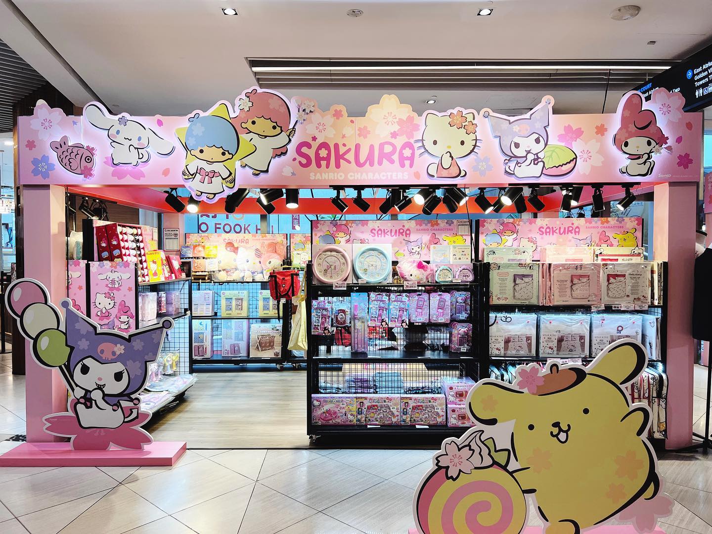 Sakura-Themed Disney Pop-Up