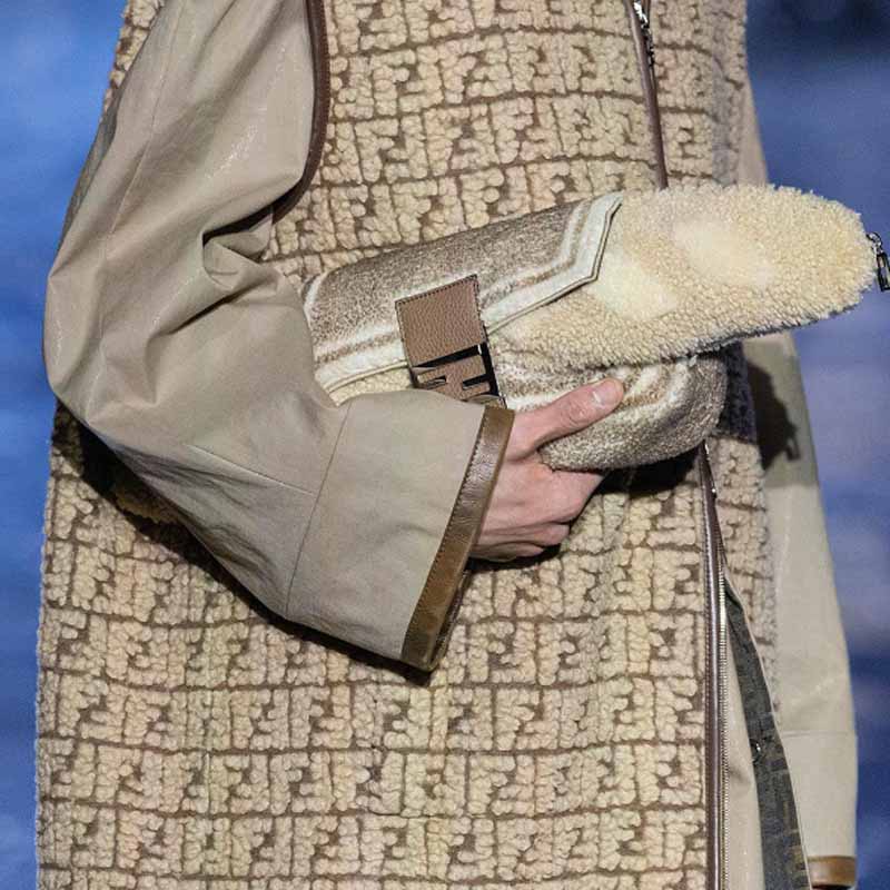 fendi baguette bag under arm