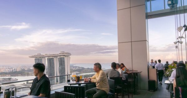 rooftop bars in singapore - level 33