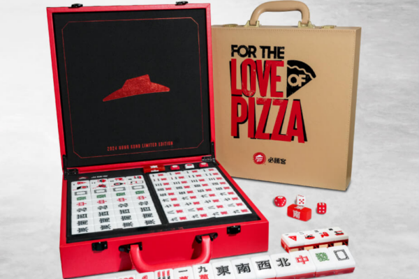 Pizza Hut Mahjong Set