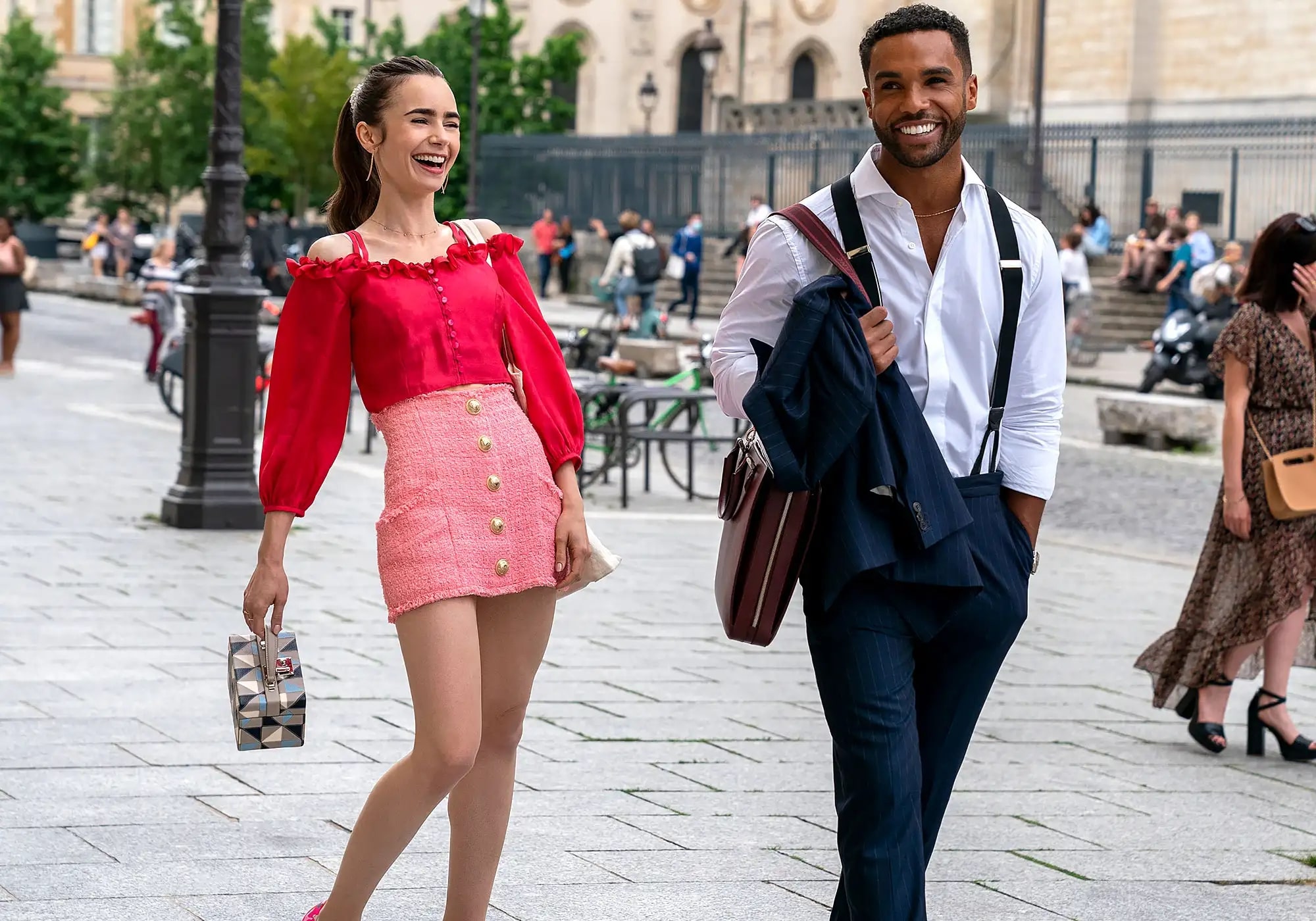 Ciondolo Torre Eiffel Con Catena In Acciaio Inox – Ispirato A Emily In Paris, Idea Regalo Serie TV Per Fan Di Emily Cooper (Moda Savoir)