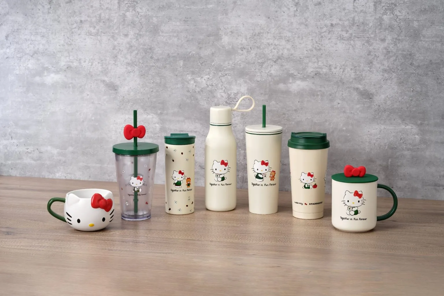 hello kitty starbucks singapore