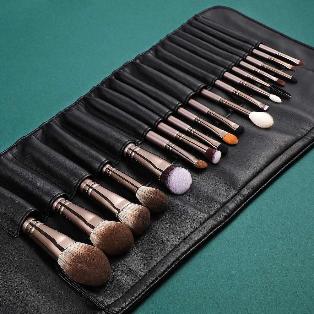 types of makeup brushes