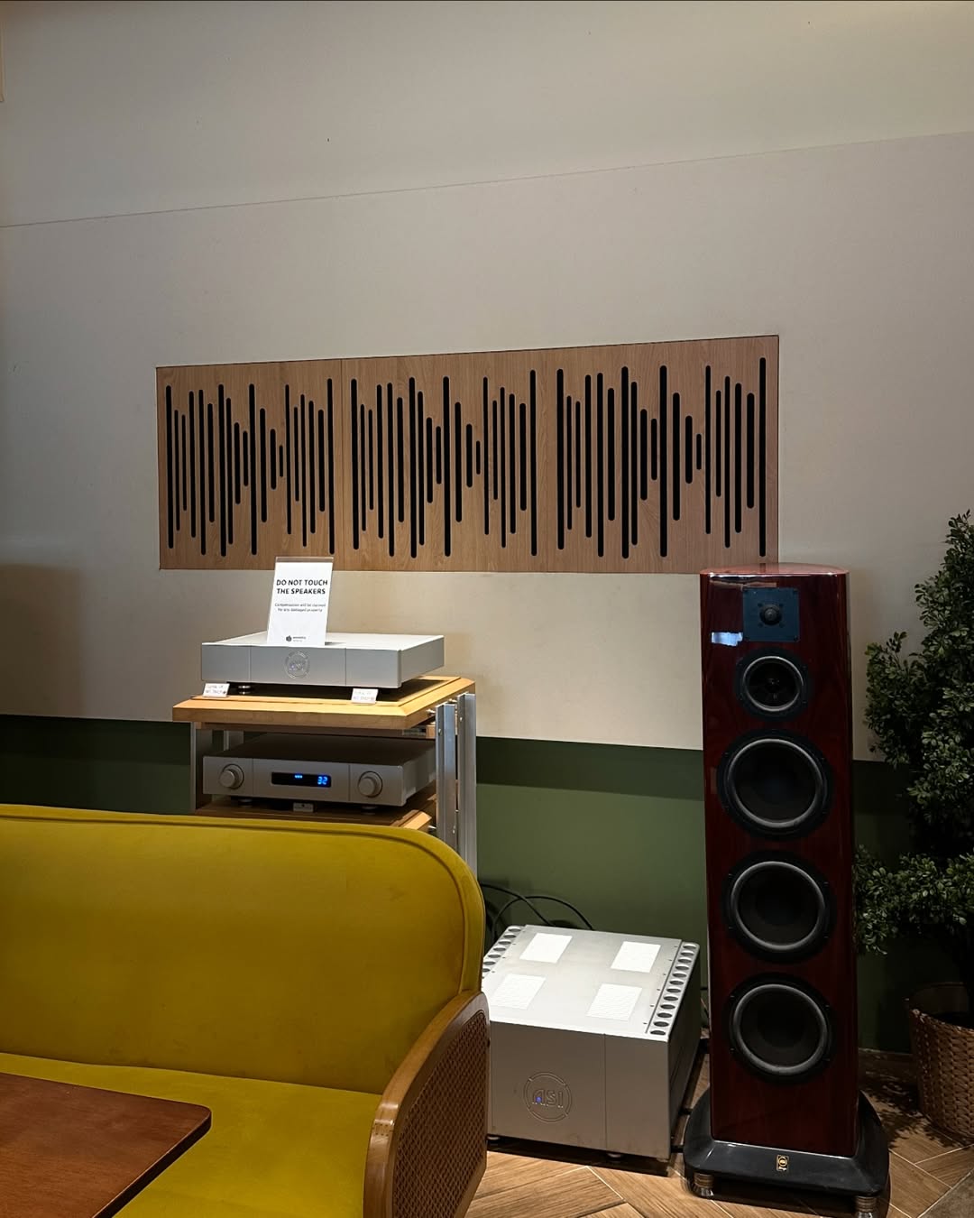 Sol De Janeiro Acoustics Coffee Bar