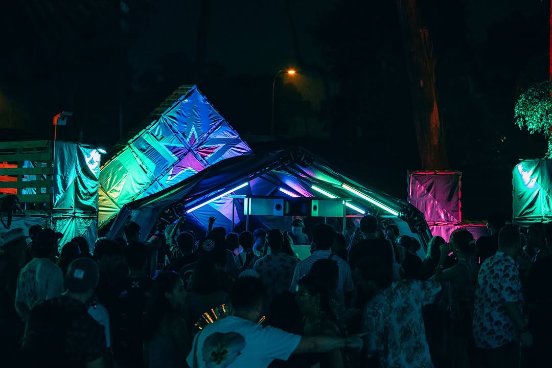 Things To Do In April Sunda